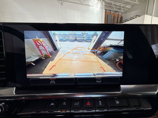 Used 2024 GMC Sierra 1500 Elevation image 17