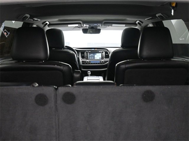 Used 2017 Toyota Highlander Limited image 36