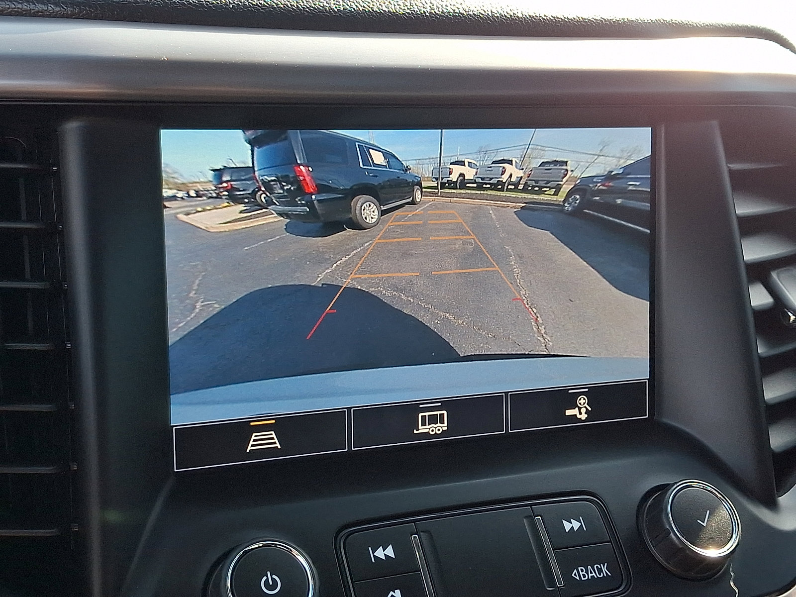 Used 2021 GMC Acadia AT4 w/ Trailering Package AWD/4WD image 21