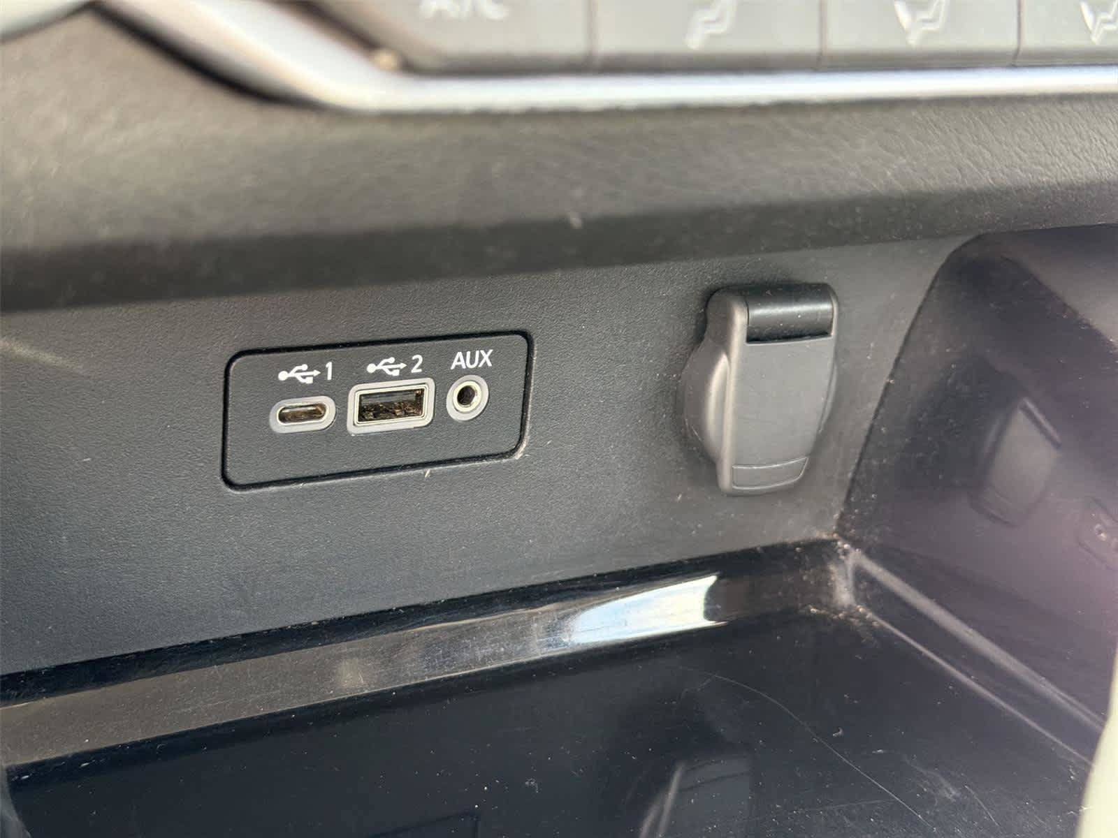 Used 2024 Nissan Altima 2.5 SR FWD image 35