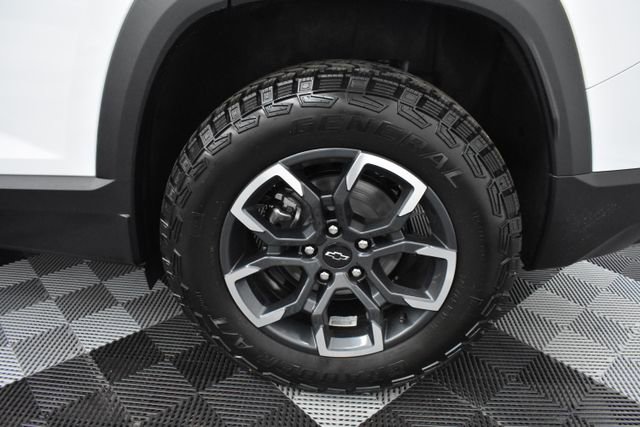 New 2026 Chevrolet Equinox ACTIV w/ Convenience Package III image 14