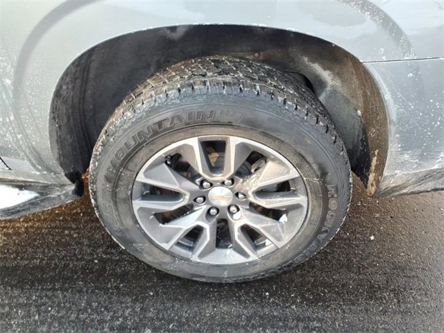 Used 2023 Chevrolet Suburban LS w/ Driver Alert Package image 8