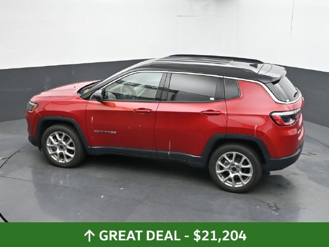 Used 2025 Jeep Compass Limited AWD/4WD image 44