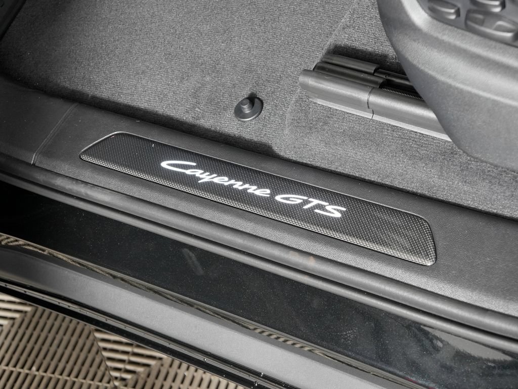 New 2026 Porsche Cayenne GTS AWD/4WD image 19