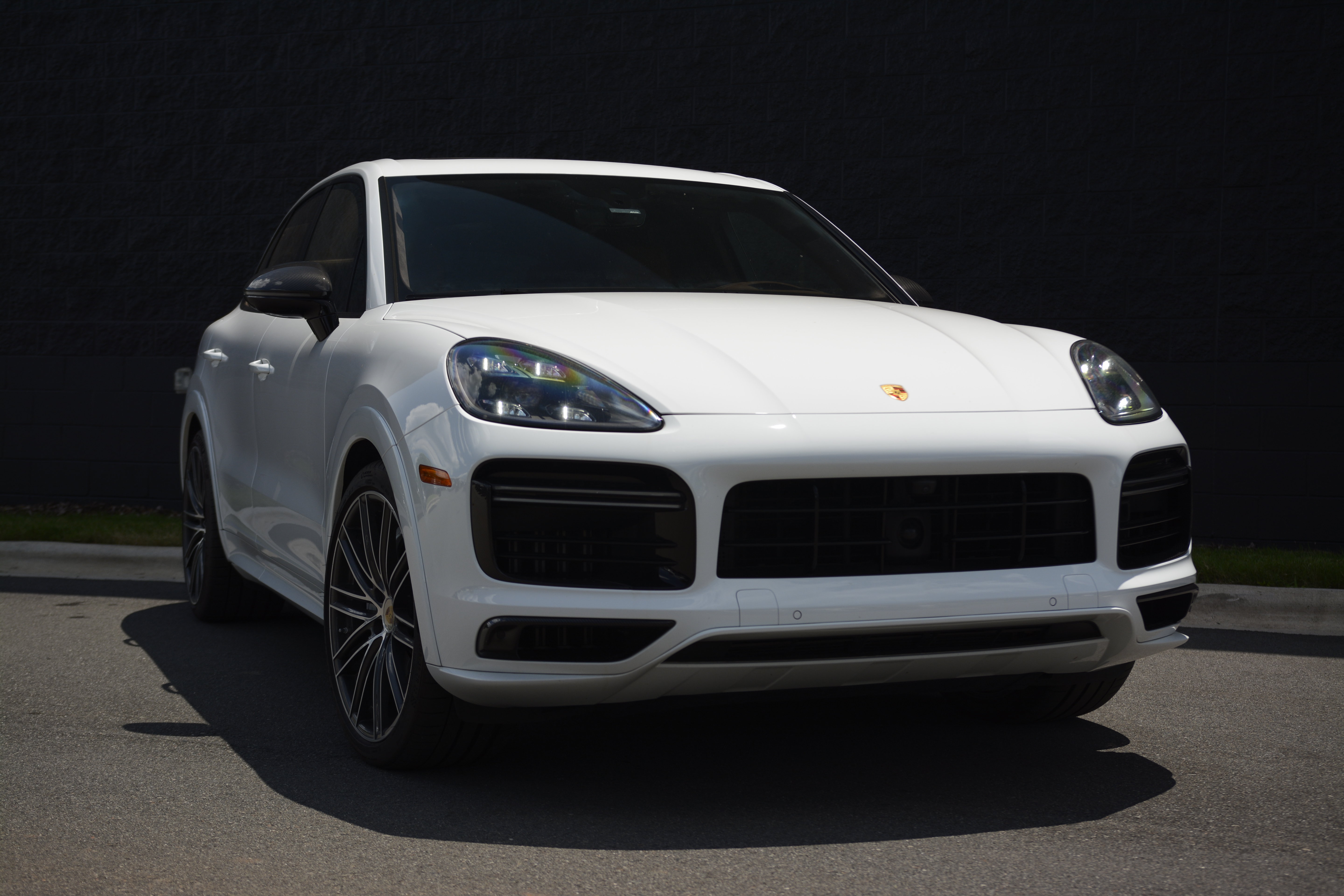 Certified 2023 Porsche Cayenne Turbo AWD/4WD image 9
