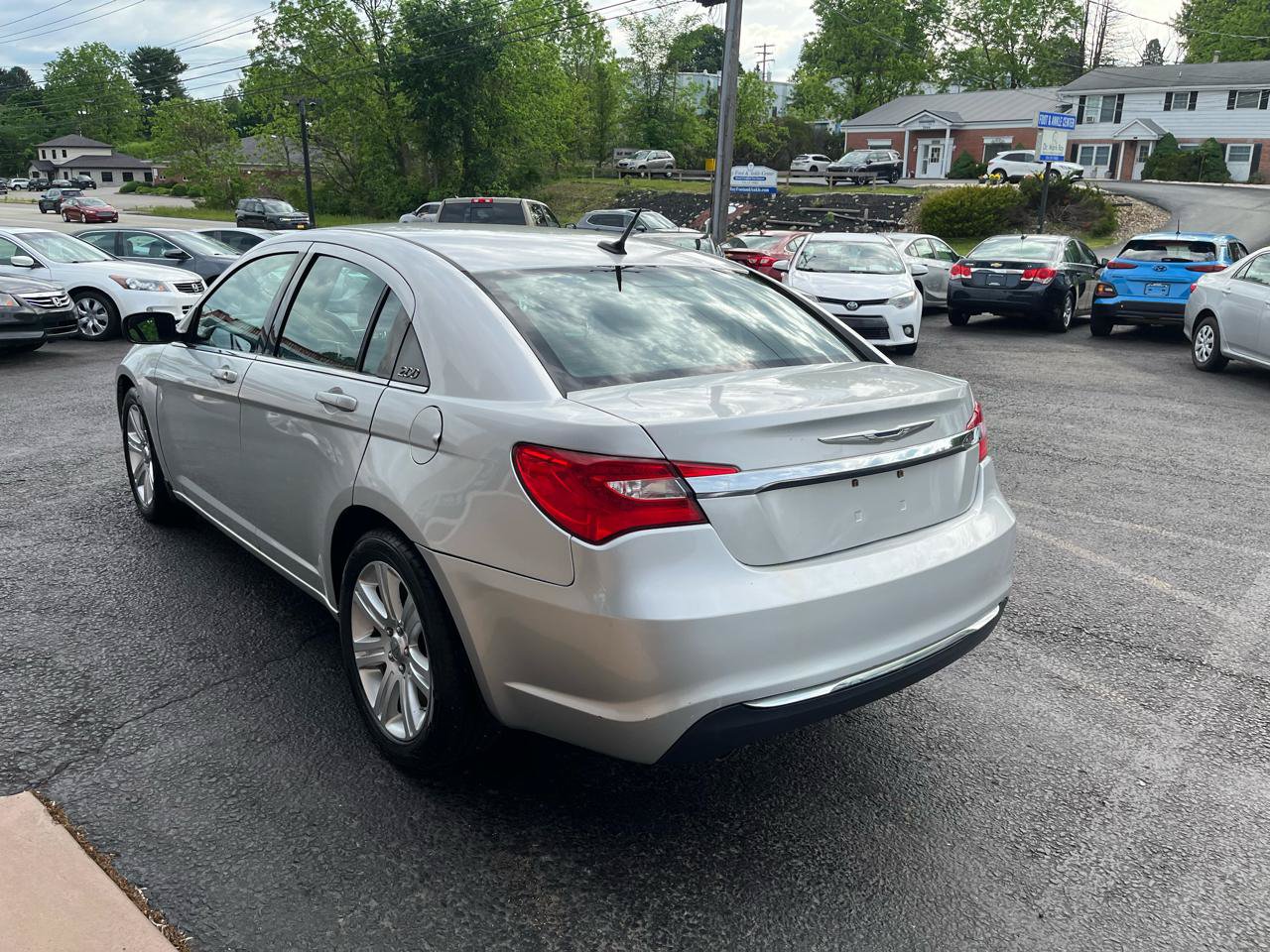 Used 2012 Chrysler 200 Touring w/ Cold Weather Group FWD image 7