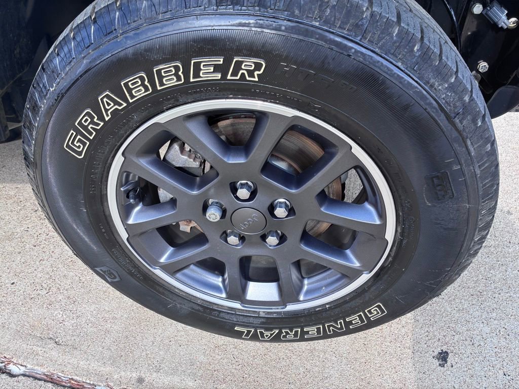 Used 2020 Jeep Gladiator Overland image 3