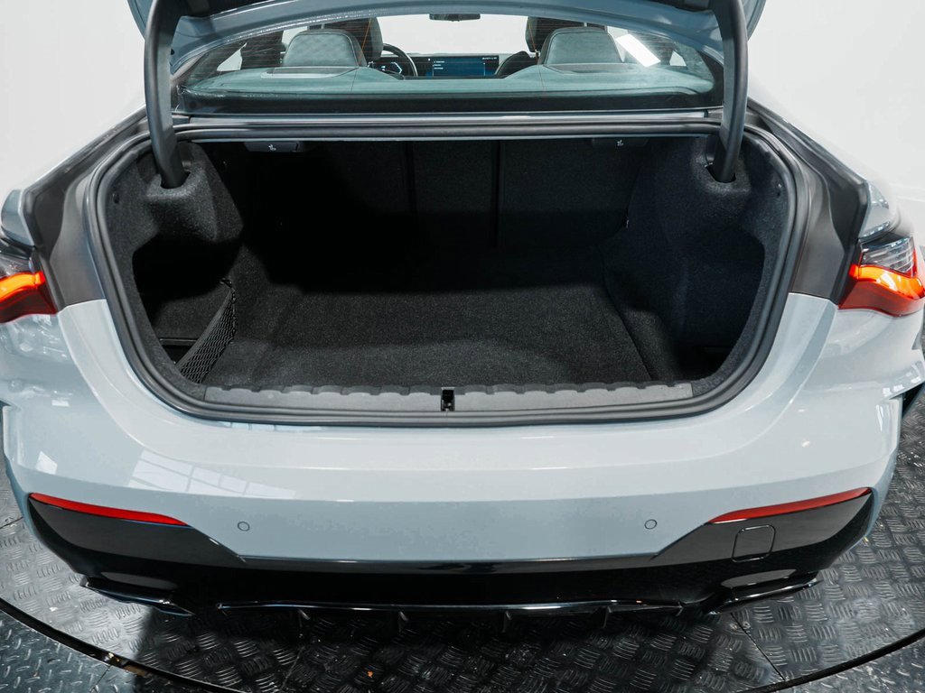 Used 2024 BMW 440i xDrive Coupe w/ Premium Package image 37