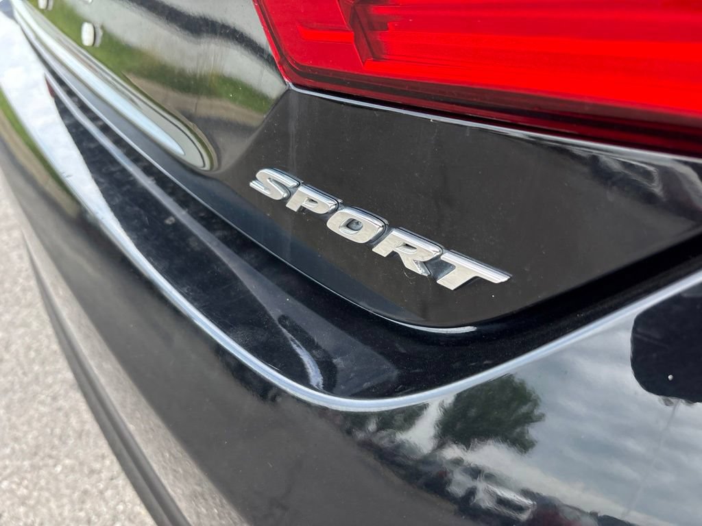Used 2022 Honda Accord Sport image 4