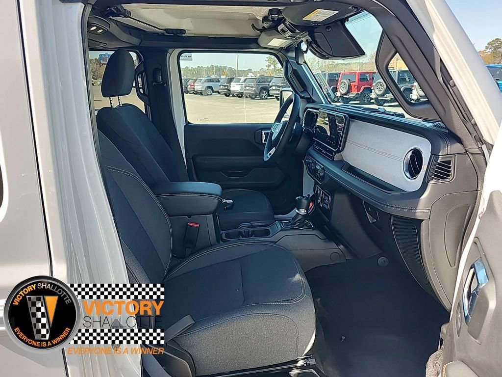 Used 2025 Jeep Wrangler Sahara 4xe w/ Safety Group image 32