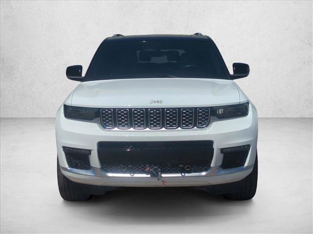 Used 2023 Jeep Grand Cherokee L Summit w/ Luxury Tech Group V image 2