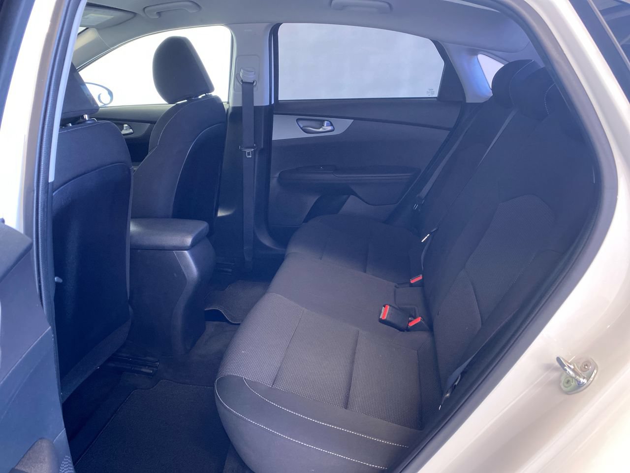 Used 2020 Kia Forte LXS FWD image 32