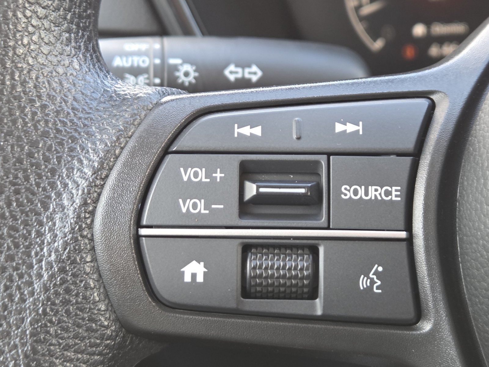Used 2024 Honda CR-V LX image 8