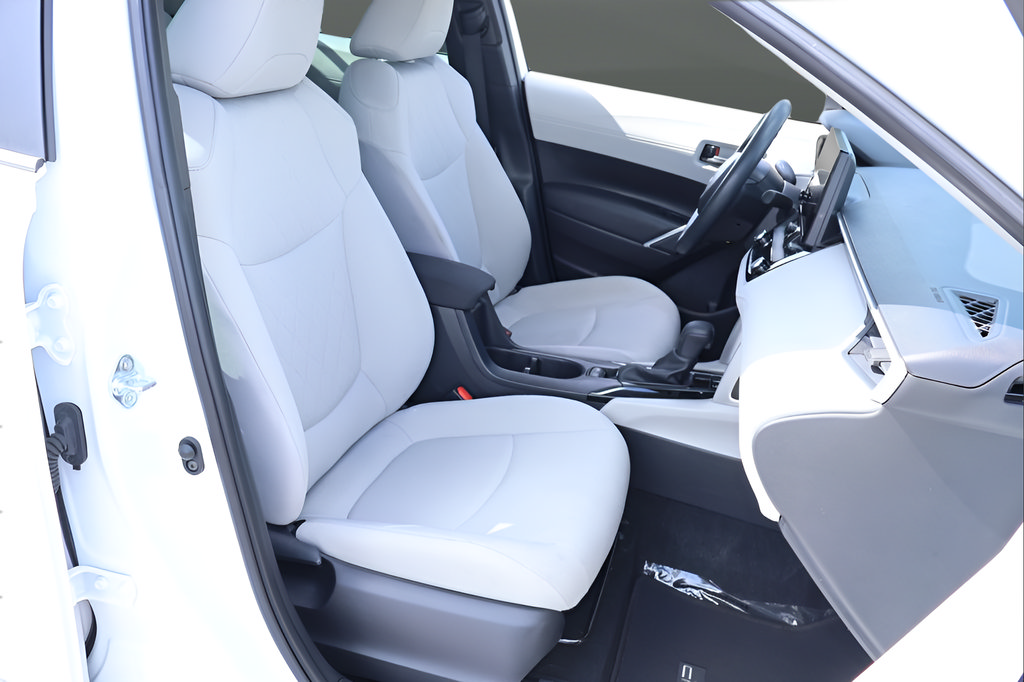 Used 2023 Toyota Corolla Cross L AWD/4WD image 17