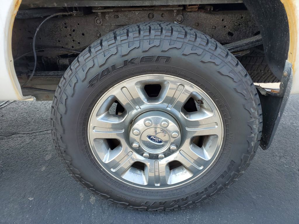 Used 2016 Ford F250 Lariat w/ Lariat Ultimate Package AWD/4WD image 33