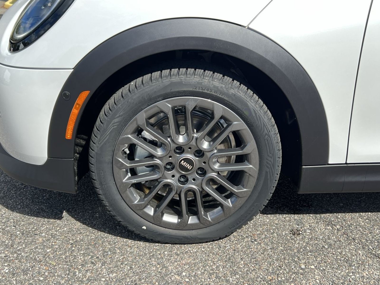 New 2026 MINI Cooper 2-Door Hardtop FWD image 9