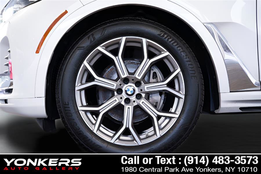 Used 2022 BMW X7 xDrive40i w/ Executive Package image 88