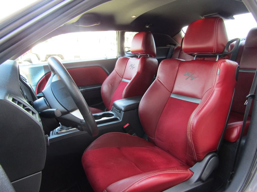 Used 2014 Dodge Challenger R/T RWD image 14