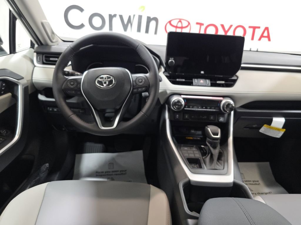 Used 2025 Toyota RAV4 XLE Premium image 21
