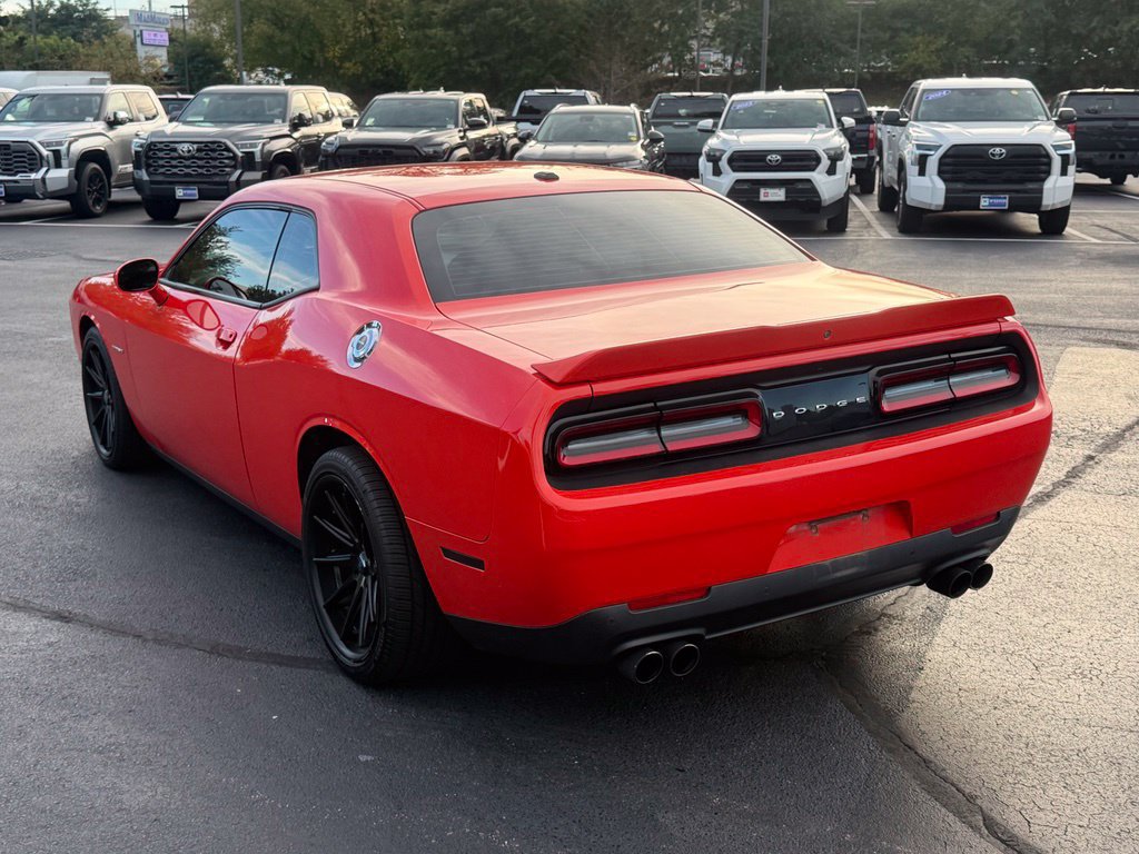 Used 2020 Dodge Challenger R/T w/ Driver Convenience Group RWD image 5