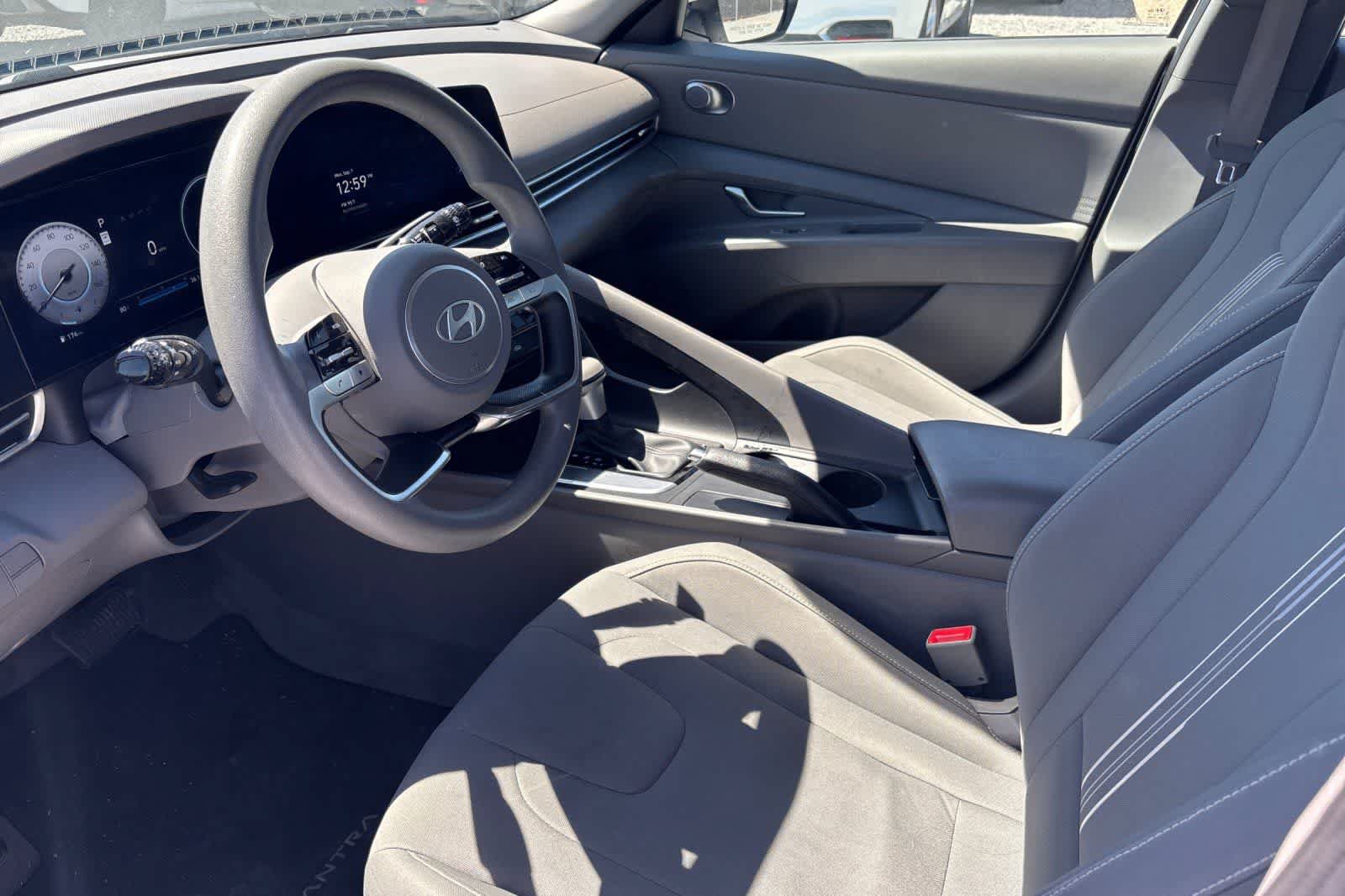 Used 2024 Hyundai Elantra SEL FWD image 14