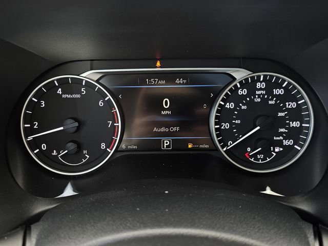 Used 2025 Nissan Sentra SV w/ SV Premium Package image 27