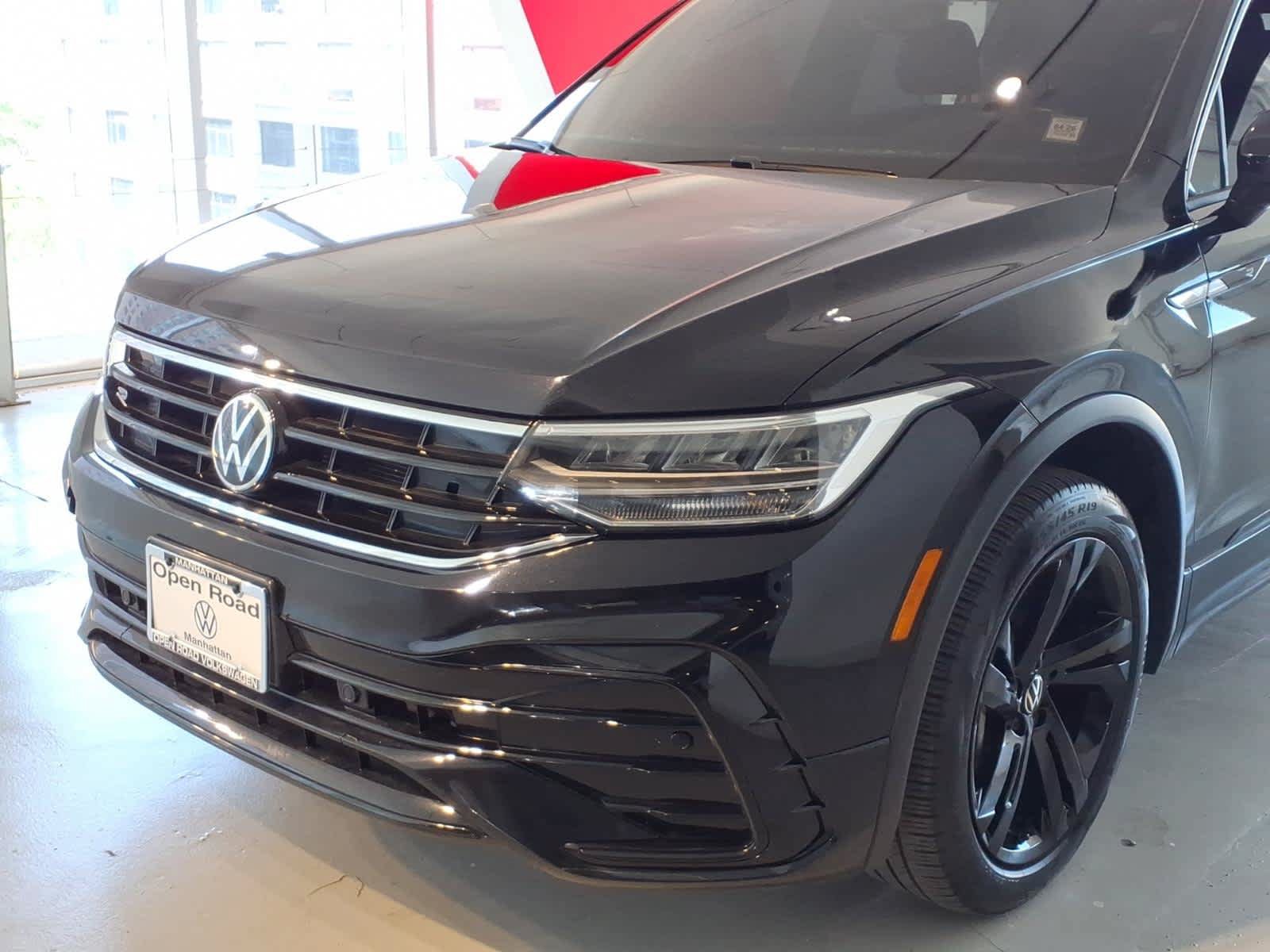 Used 2023 Volkswagen Tiguan SE R-Line AWD/4WD image 7