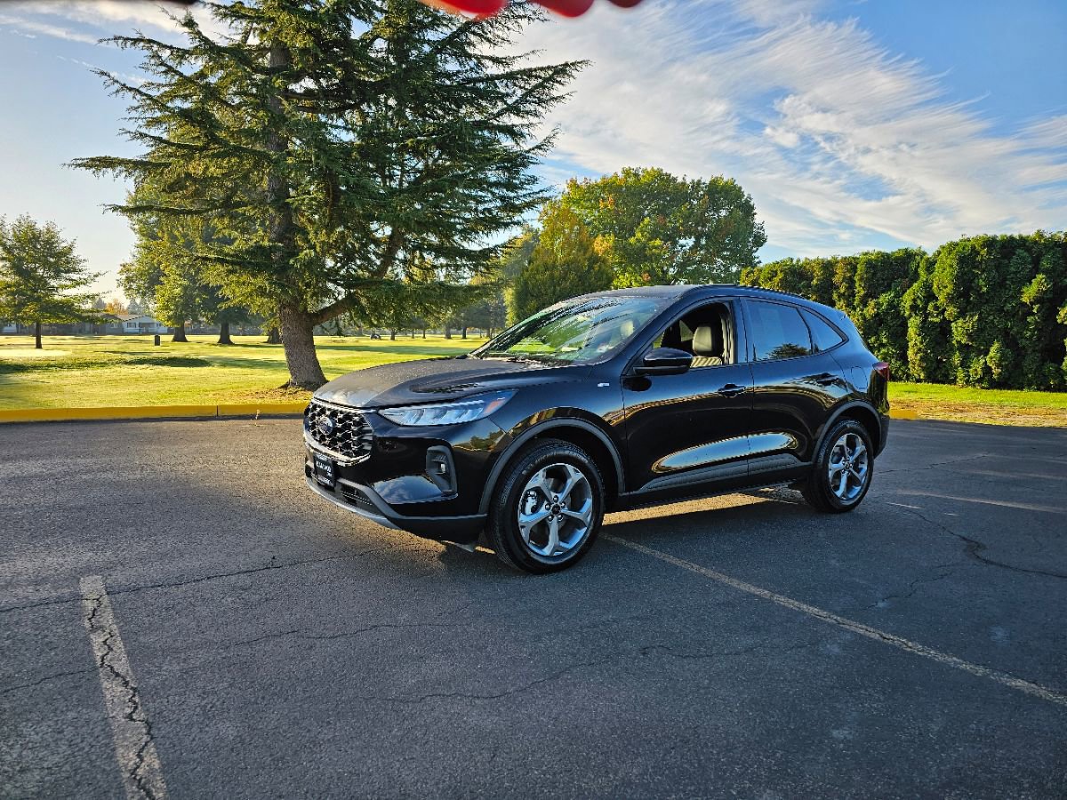 Used 2025 Ford Escape ST-Line Select image 4