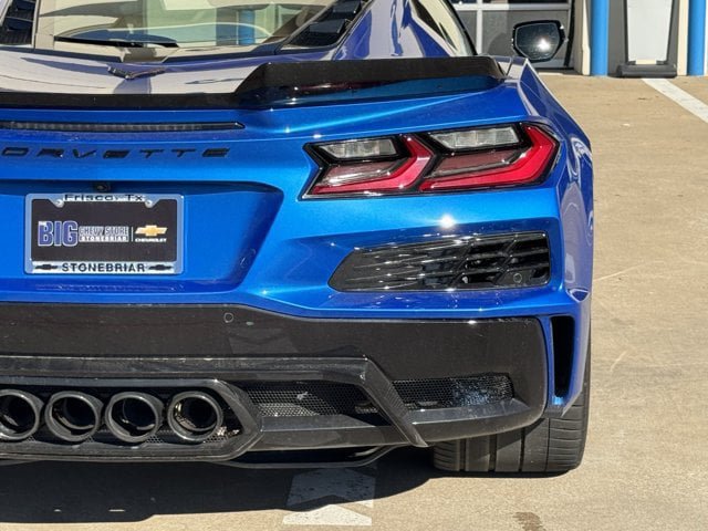 Used 2026 Chevrolet Corvette Z06 w/ Stealth Interior Trim Package RWD image 7