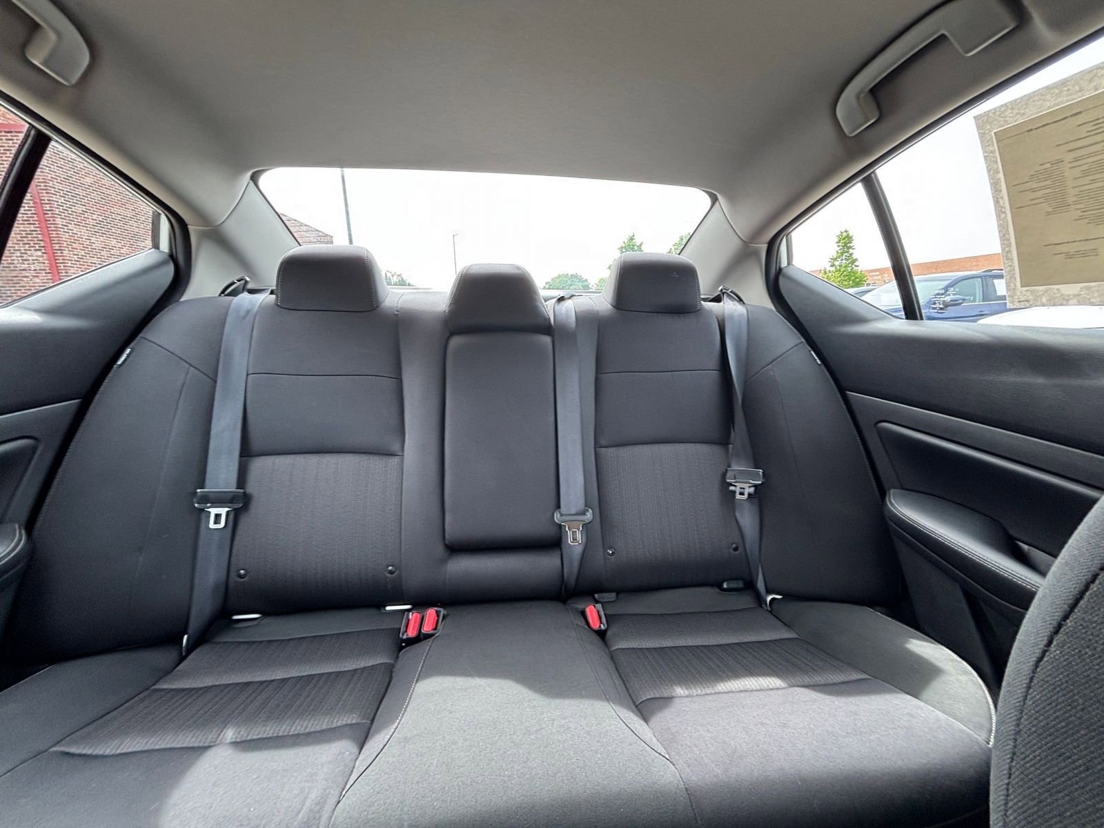 Used 2025 Nissan Altima 2.5 SV FWD image 36