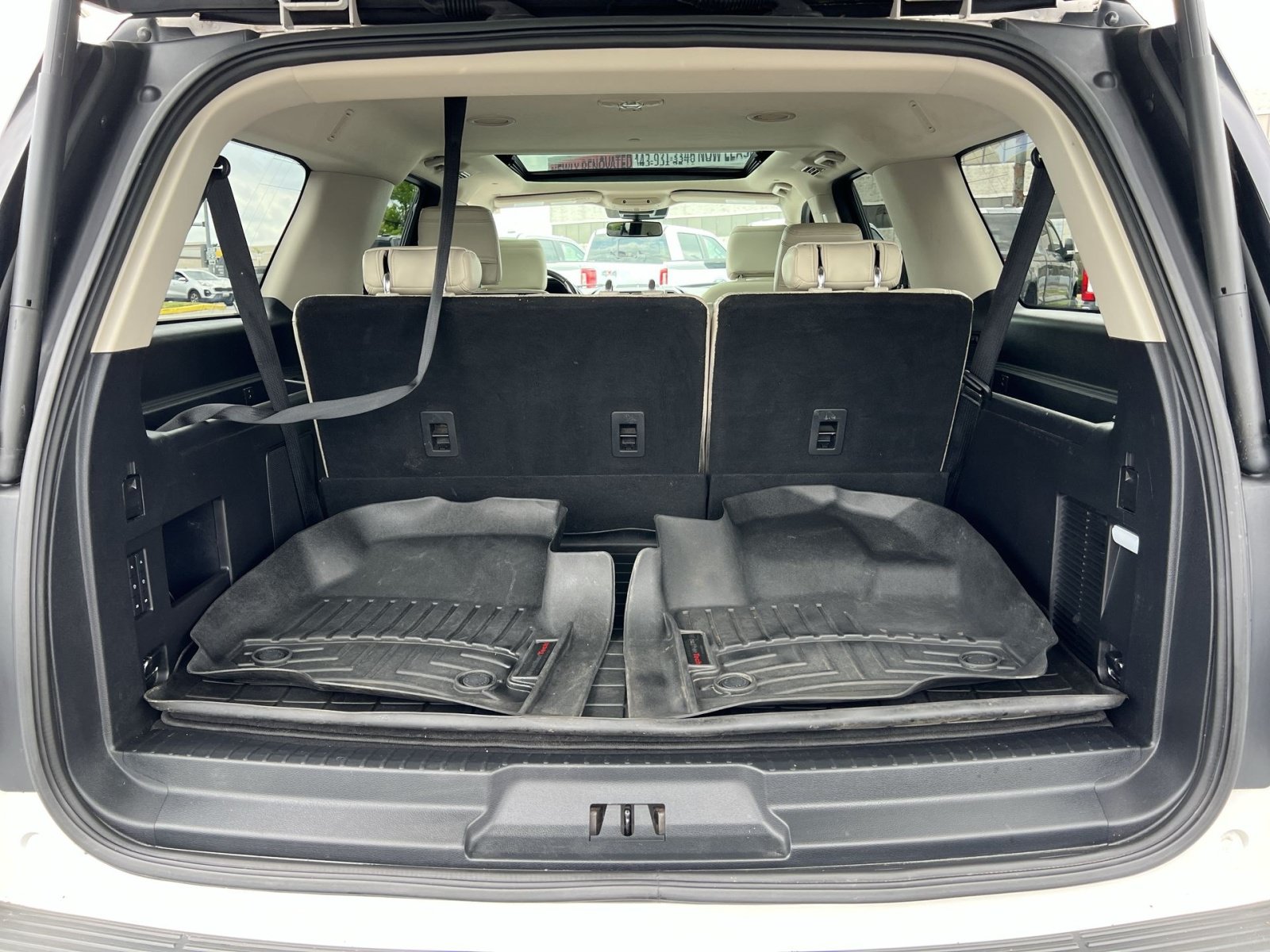 Used 2018 Ford Expedition Max Platinum AWD/4WD image 27
