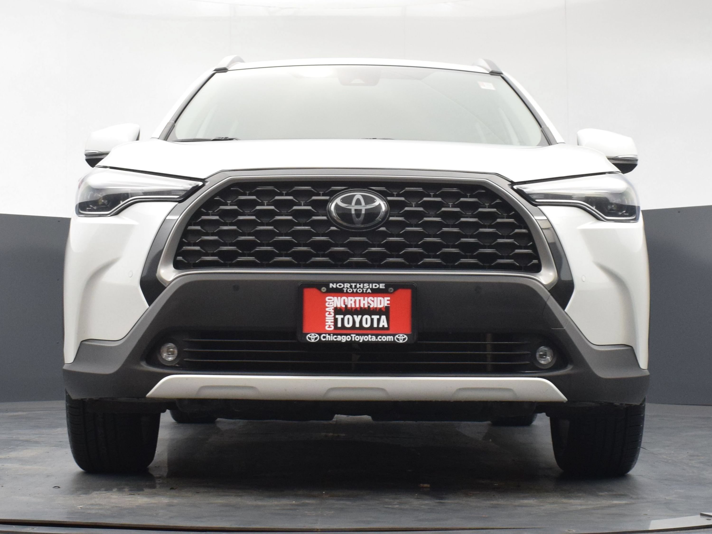 Used 2022 Toyota Corolla Cross XLE w/ Convenience Package AWD/4WD image 33