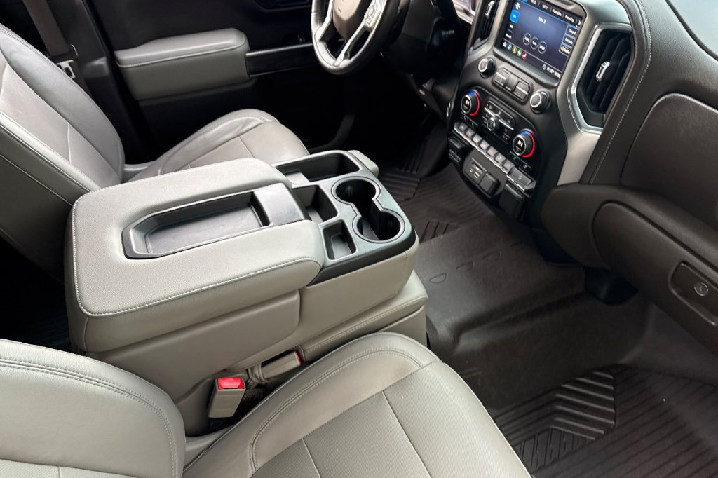 Used 2020 Chevrolet Silverado 1500 LTZ AWD/4WD image 17