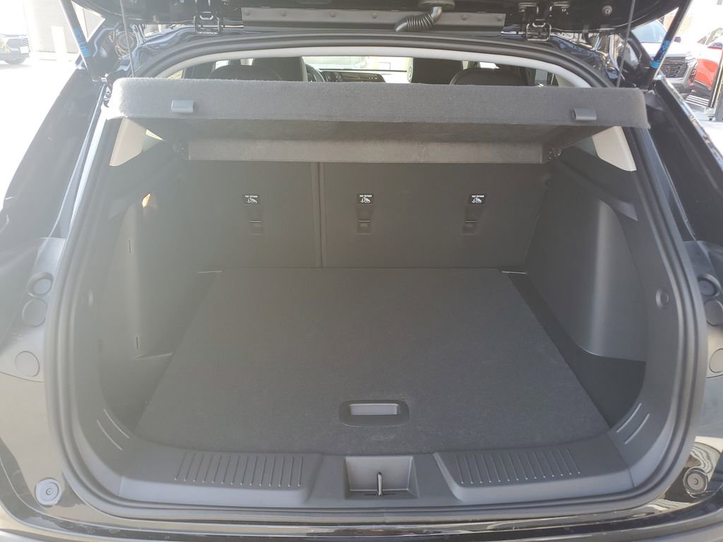 New 2026 Chevrolet Trax LT w/ Driver Confidence Package image 4