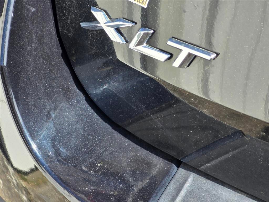 Used 2020 Ford Explorer XLT w/ Equipment Group 202A image 16