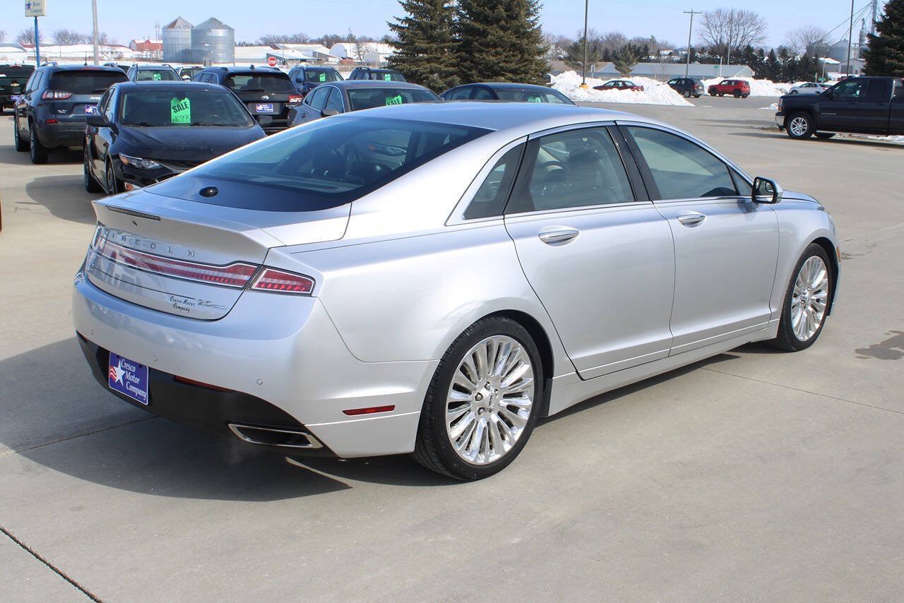 Used 2013 Lincoln MKZ FWD image 5