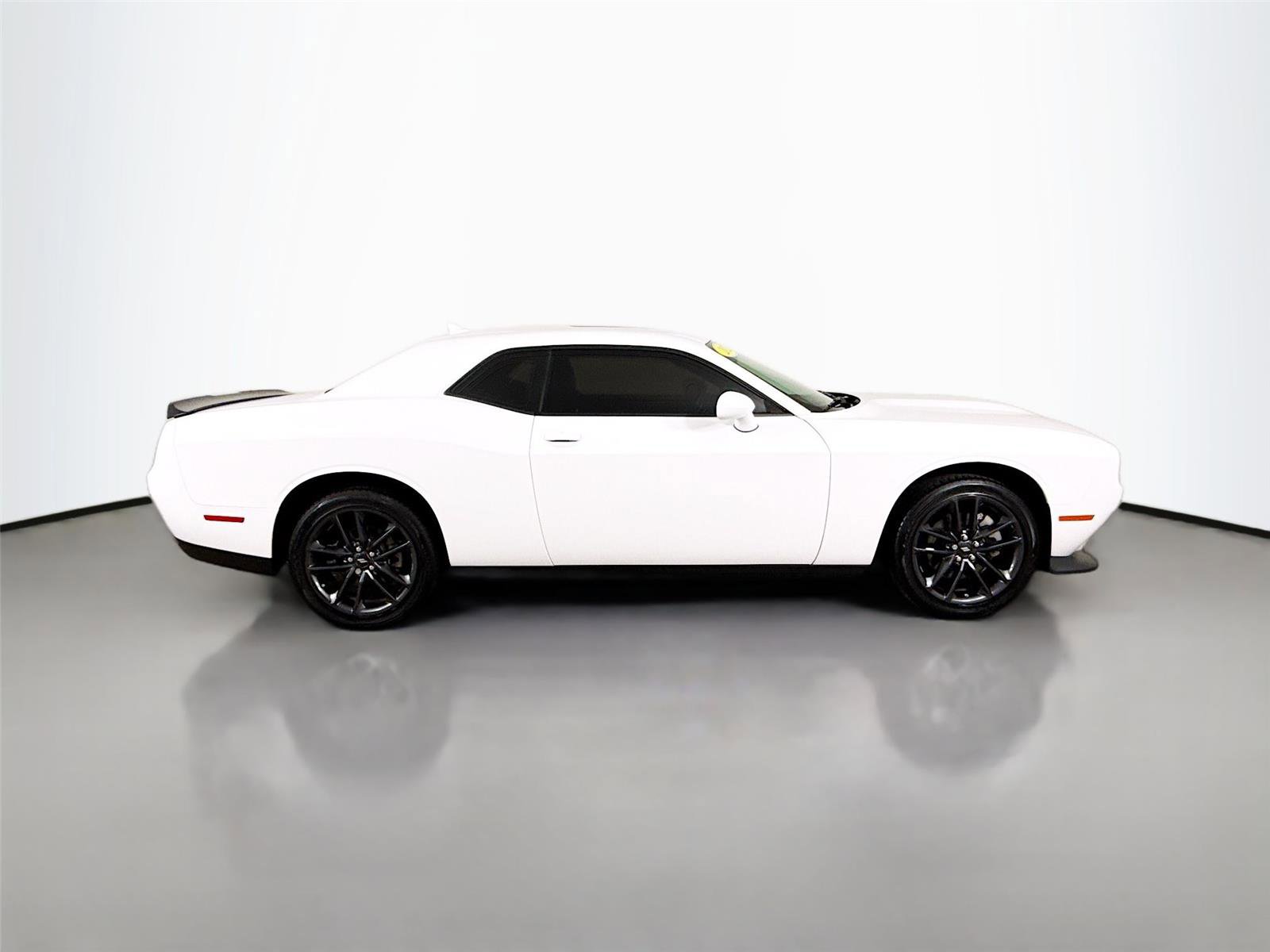 Used 2022 Dodge Challenger GT w/ Plus Package image 18