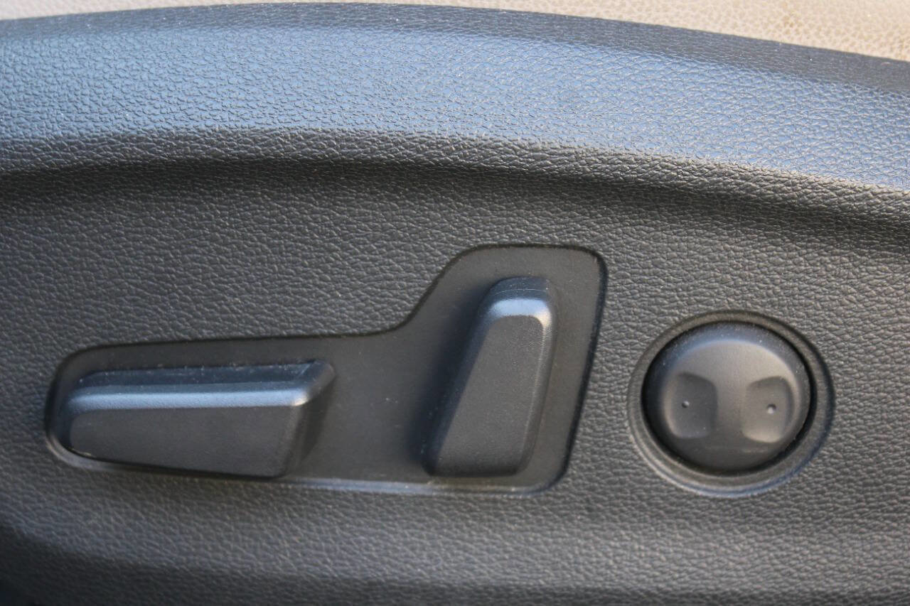 Used 2015 Hyundai Sonata ECO w/ Option Group 08 FWD image 12