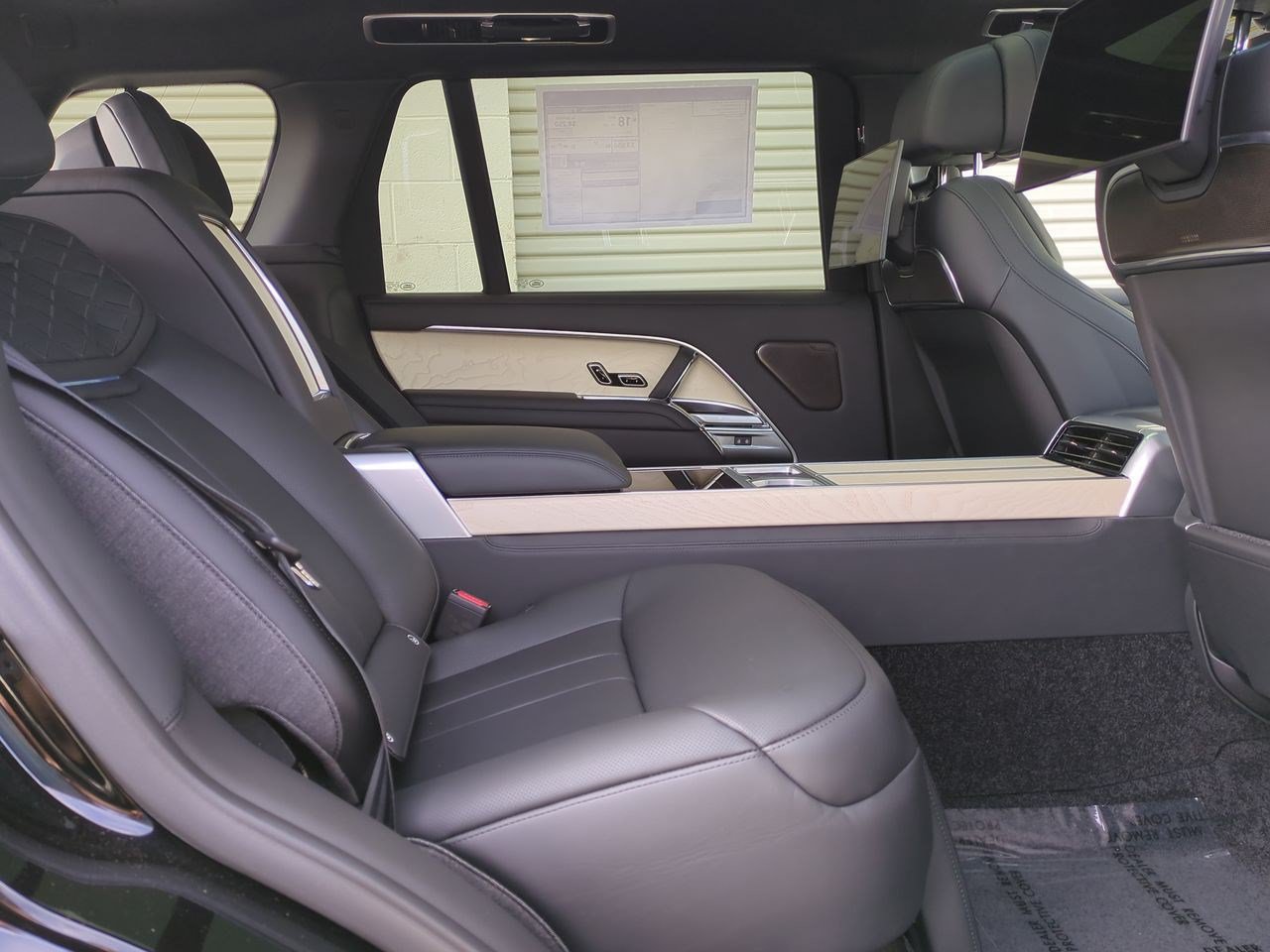 New 2025 Land Rover Range Rover SV AWD/4WD image 26