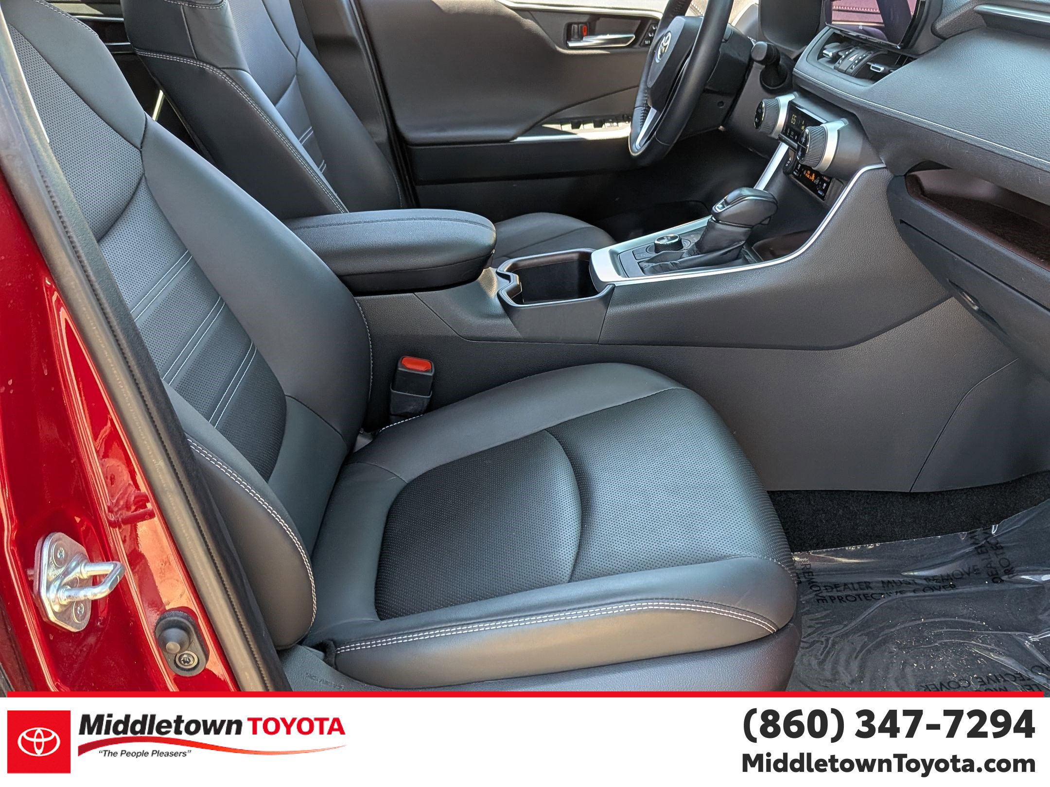 Used 2023 Toyota RAV4 Limited AWD/4WD image 37