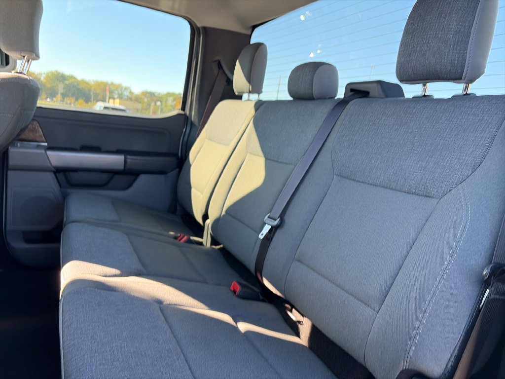 Used 2024 Ford F150 Lightning XLT AWD/4WD image 35
