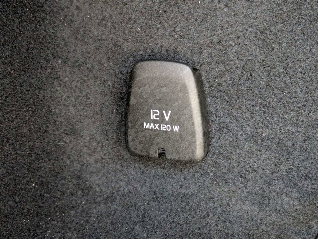 Used 2023 Volvo XC60 B5 Ultimate w/ Climate Package image 14