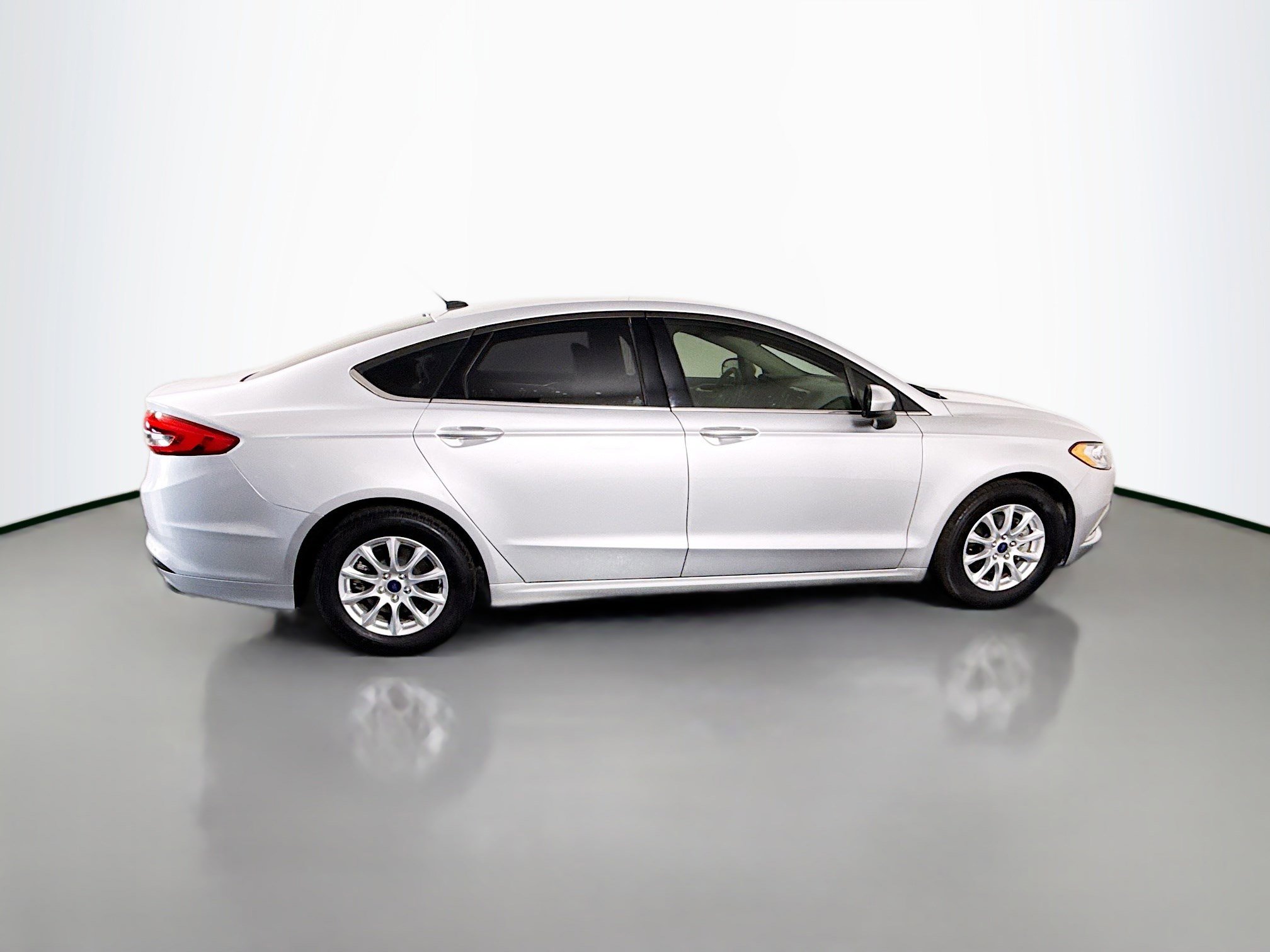 Used 2017 Ford Fusion S image 11