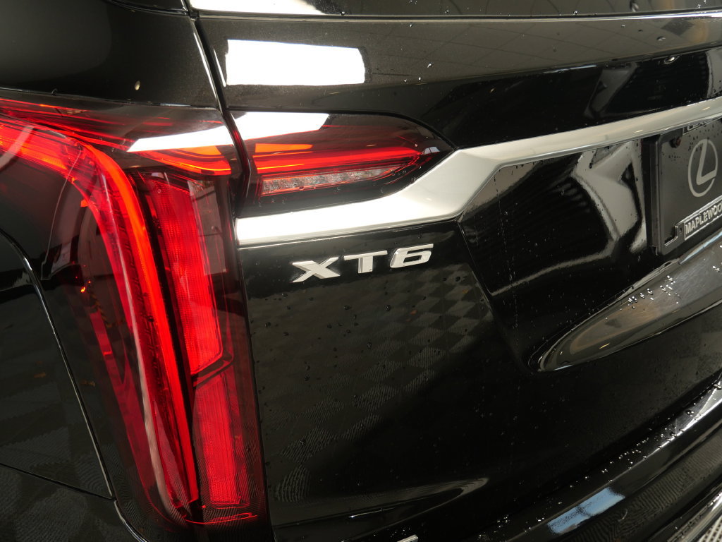 Used 2025 Cadillac XT6 Premium Luxury w/ Technology Package AWD/4WD image 9