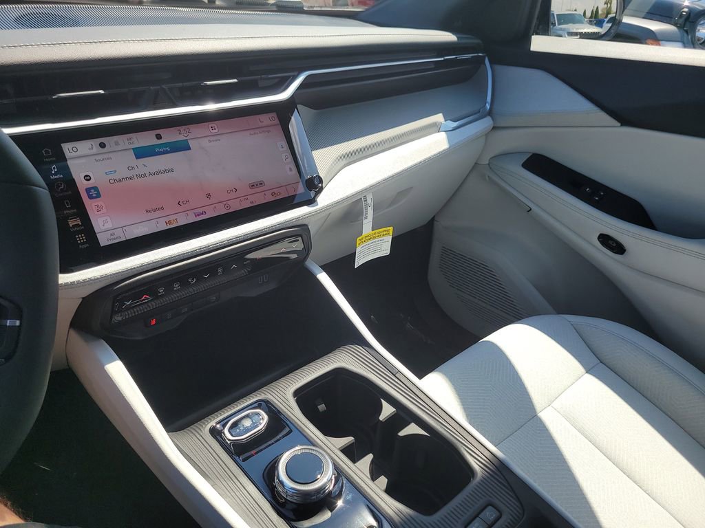 New 2026 Jeep Cherokee Laredo AWD/4WD image 23