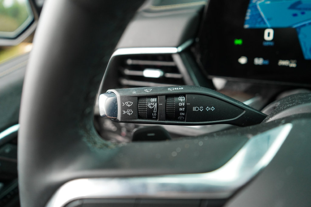Used 2025 Chevrolet Tahoe Premier AWD/4WD image 33