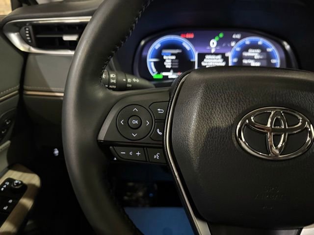 Used 2024 Toyota Venza Limited AWD/4WD image 16