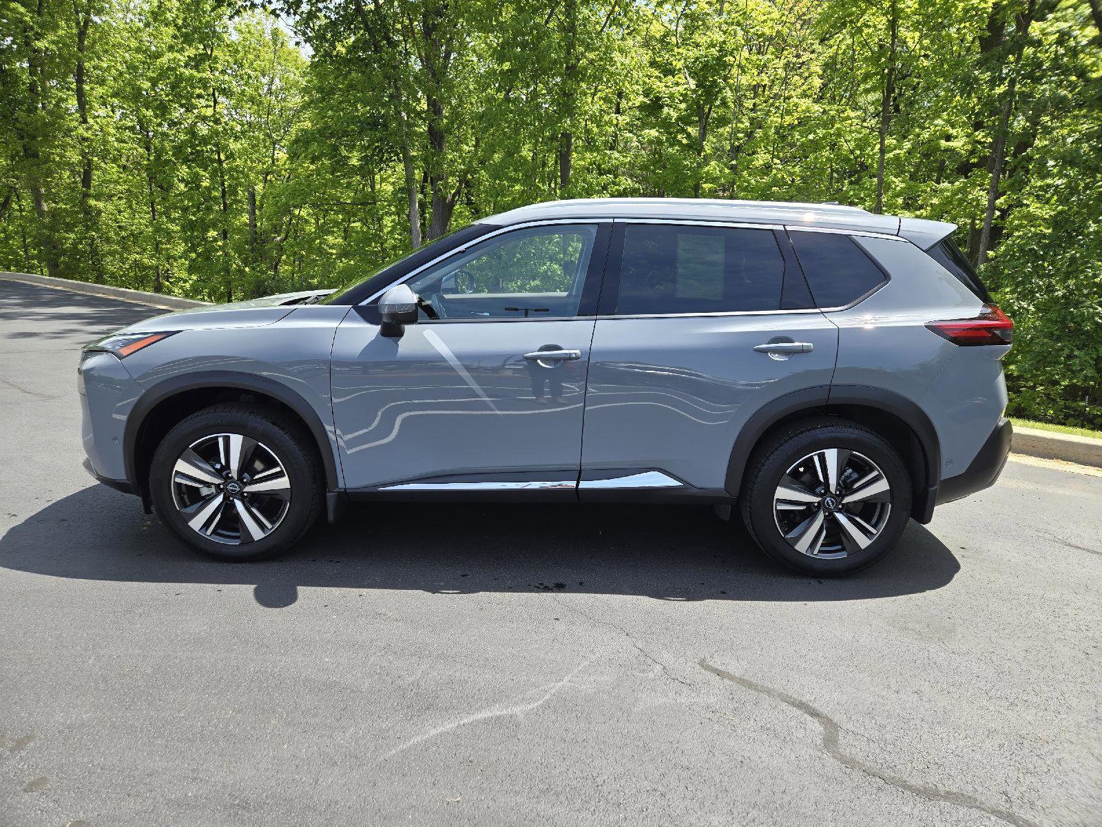 Used 2023 Nissan Rogue SL w/ SL Premium Package AWD/4WD image 5