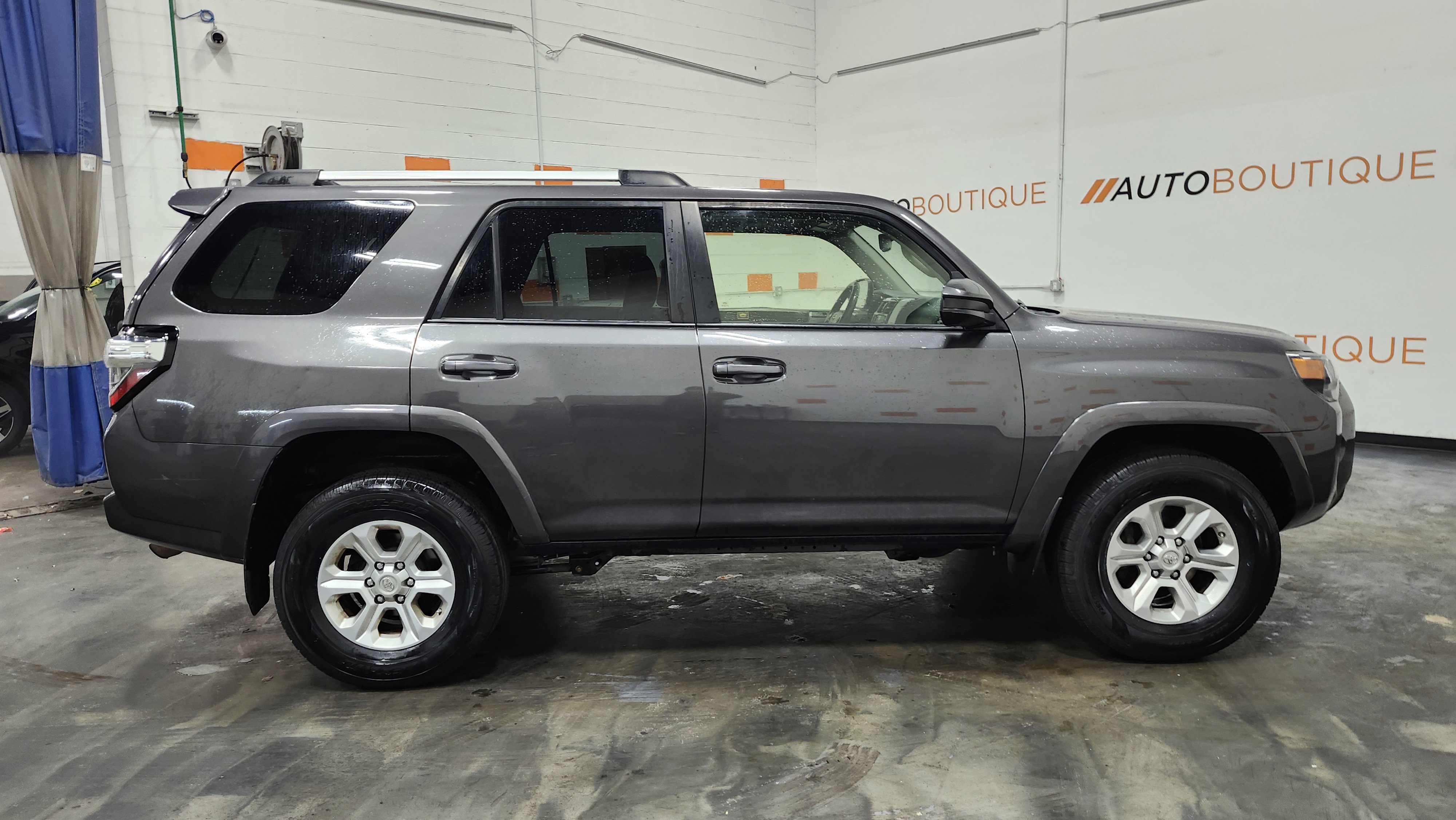 Used 2020 Toyota 4Runner SR5 image 17