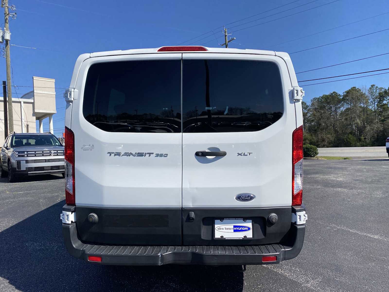 Used 2019 Ford Transit 350 XLT image 7